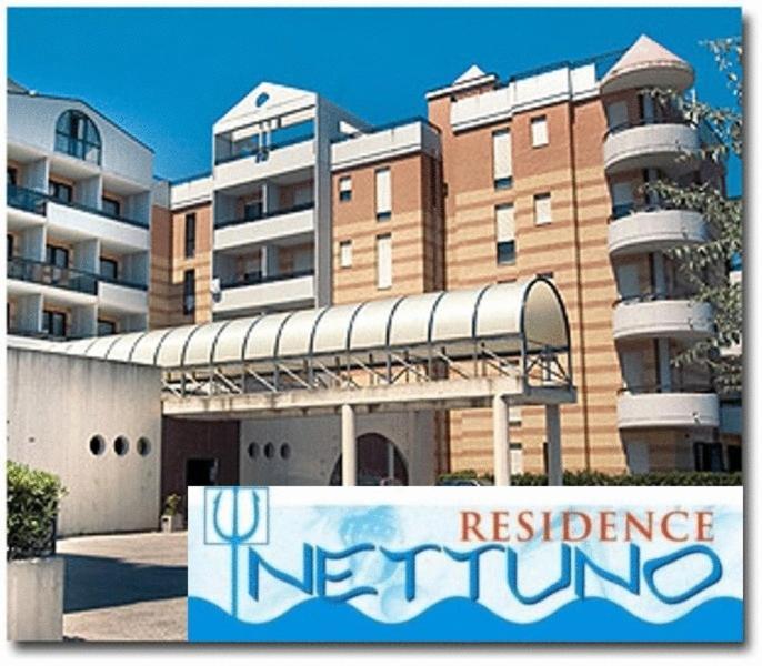 Residence Nettuno Campomarino  Buitenkant foto